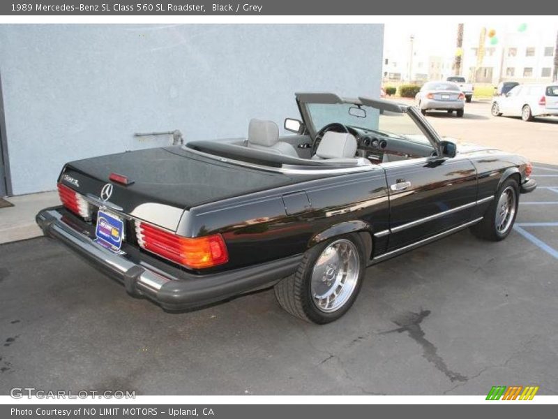 Black / Grey 1989 Mercedes-Benz SL Class 560 SL Roadster