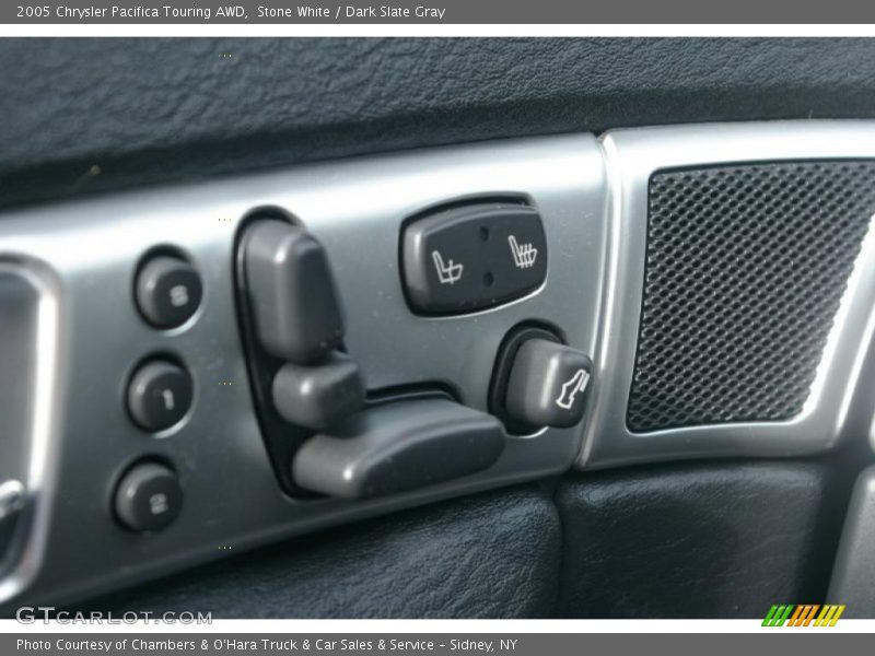 Stone White / Dark Slate Gray 2005 Chrysler Pacifica Touring AWD