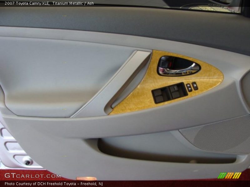 Titanium Metallic / Ash 2007 Toyota Camry XLE