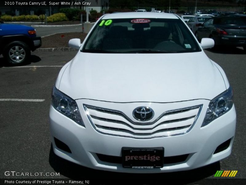 Super White / Ash Gray 2010 Toyota Camry LE