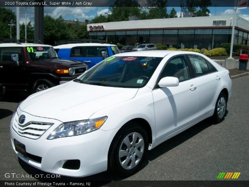 Super White / Ash Gray 2010 Toyota Camry LE