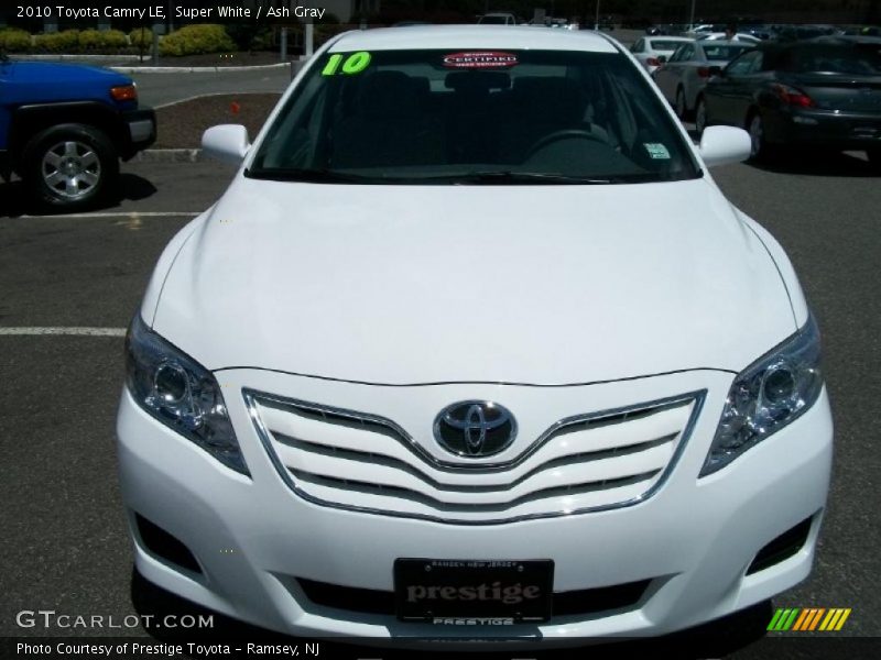 Super White / Ash Gray 2010 Toyota Camry LE