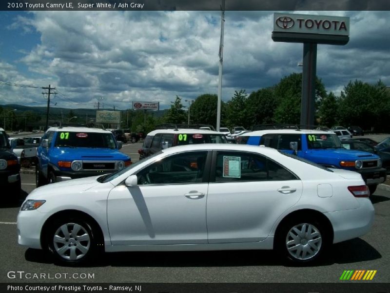 Super White / Ash Gray 2010 Toyota Camry LE