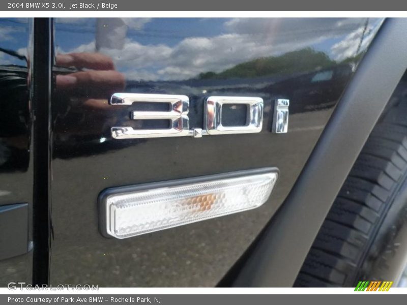 Jet Black / Beige 2004 BMW X5 3.0i