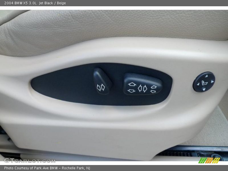 Jet Black / Beige 2004 BMW X5 3.0i