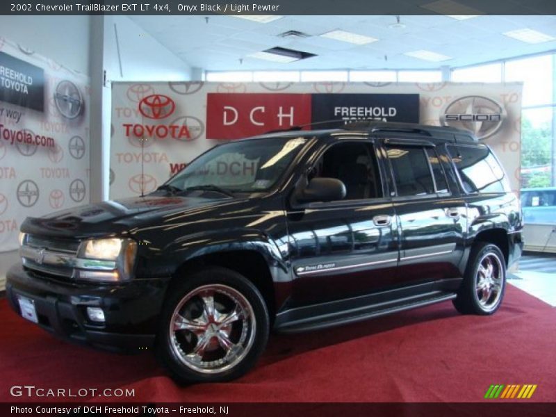 Onyx Black / Light Pewter 2002 Chevrolet TrailBlazer EXT LT 4x4