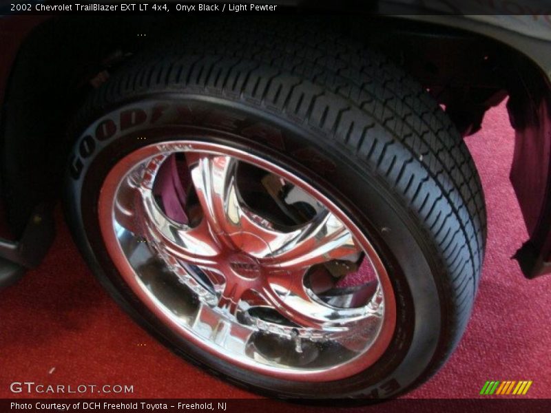 Onyx Black / Light Pewter 2002 Chevrolet TrailBlazer EXT LT 4x4