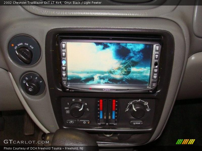 Onyx Black / Light Pewter 2002 Chevrolet TrailBlazer EXT LT 4x4