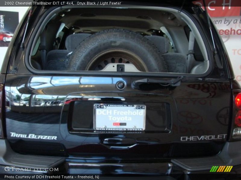 Onyx Black / Light Pewter 2002 Chevrolet TrailBlazer EXT LT 4x4