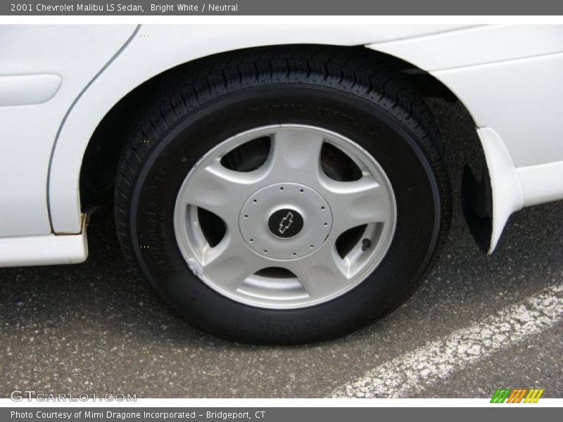 Bright White / Neutral 2001 Chevrolet Malibu LS Sedan