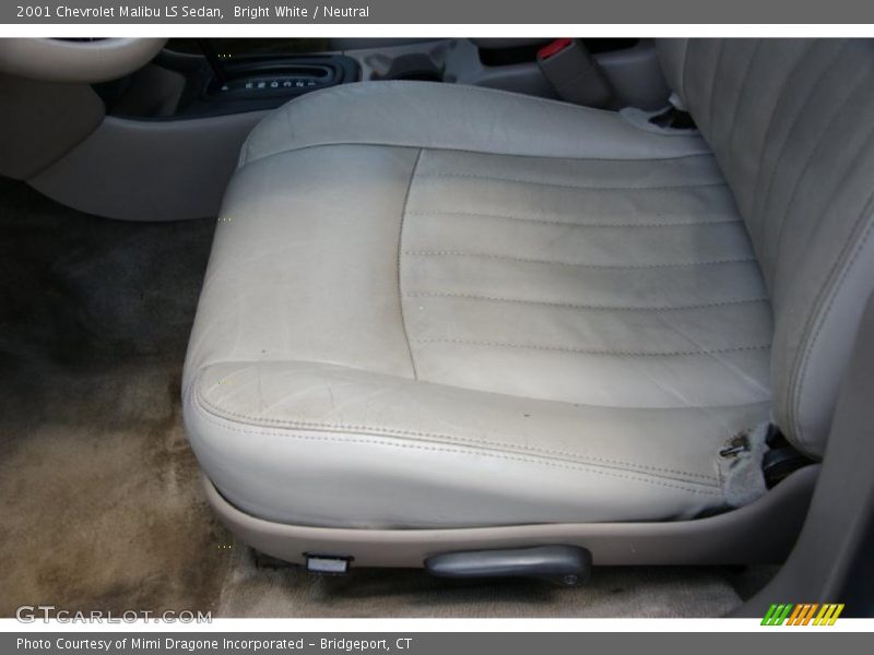 Bright White / Neutral 2001 Chevrolet Malibu LS Sedan