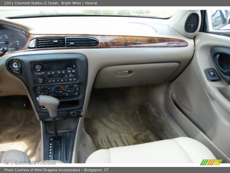 Bright White / Neutral 2001 Chevrolet Malibu LS Sedan