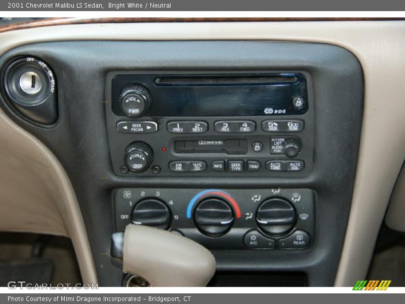 Bright White / Neutral 2001 Chevrolet Malibu LS Sedan