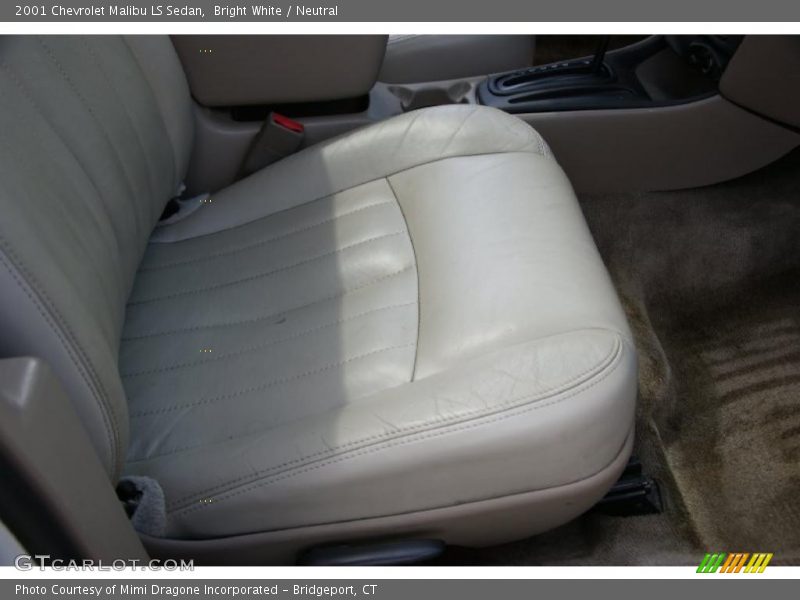 Bright White / Neutral 2001 Chevrolet Malibu LS Sedan