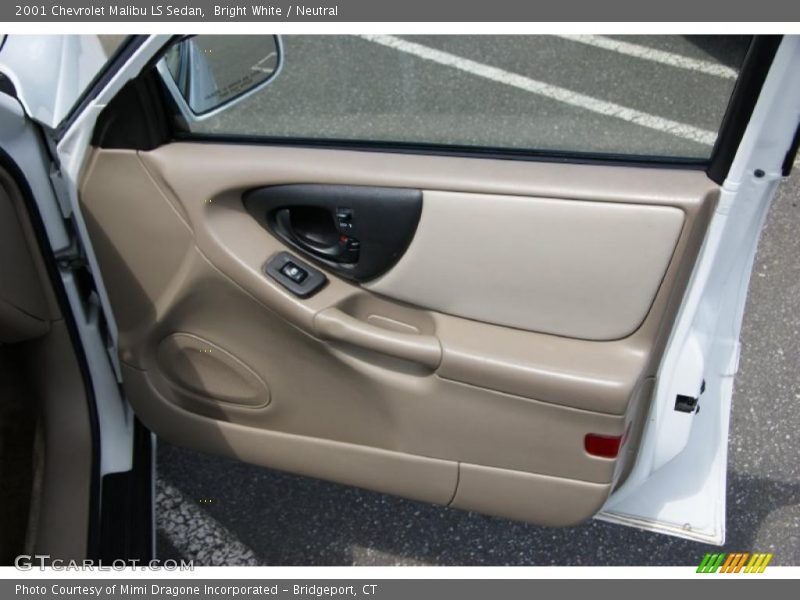 Bright White / Neutral 2001 Chevrolet Malibu LS Sedan