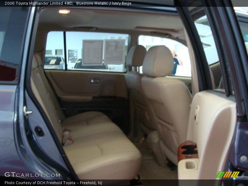 Bluestone Metallic / Ivory Beige 2006 Toyota Highlander Limited 4WD