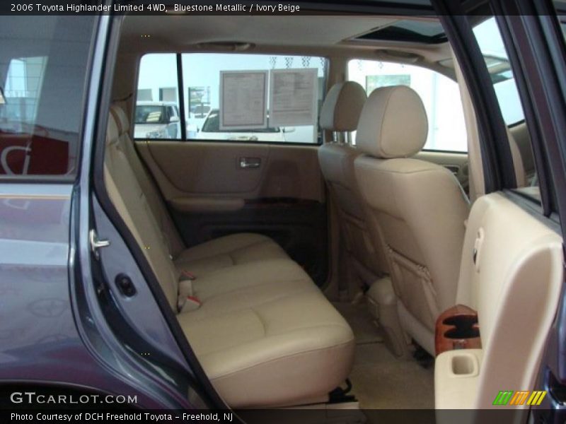 Bluestone Metallic / Ivory Beige 2006 Toyota Highlander Limited 4WD