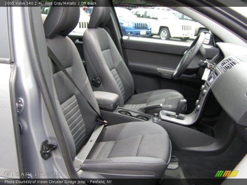 Flint Gray Metallic / Off Black 2005 Volvo S40 2.4i