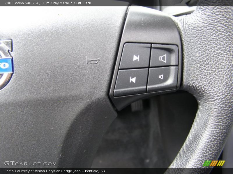 Flint Gray Metallic / Off Black 2005 Volvo S40 2.4i