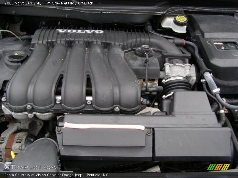 Flint Gray Metallic / Off Black 2005 Volvo S40 2.4i