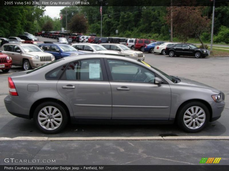 Flint Gray Metallic / Off Black 2005 Volvo S40 2.4i