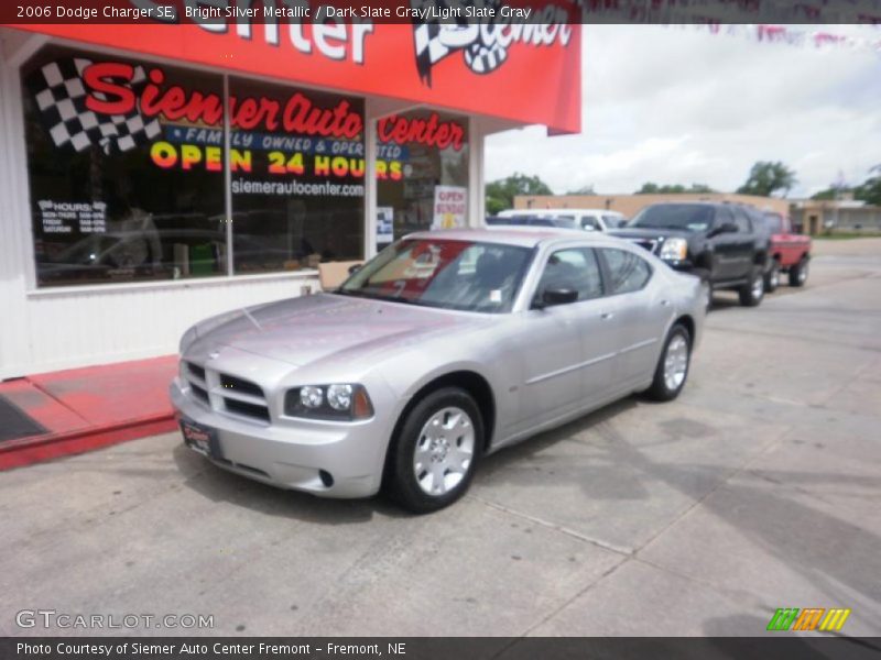 Bright Silver Metallic / Dark Slate Gray/Light Slate Gray 2006 Dodge Charger SE