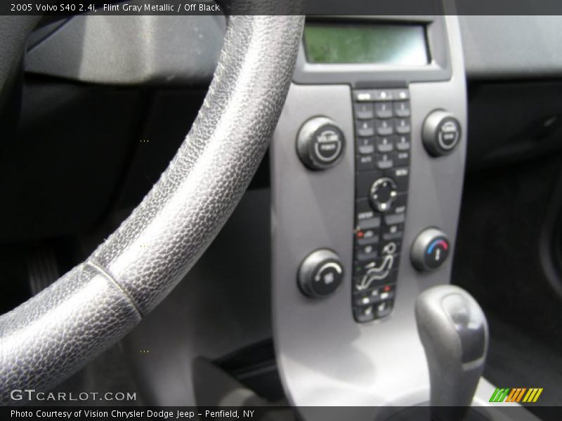 Flint Gray Metallic / Off Black 2005 Volvo S40 2.4i
