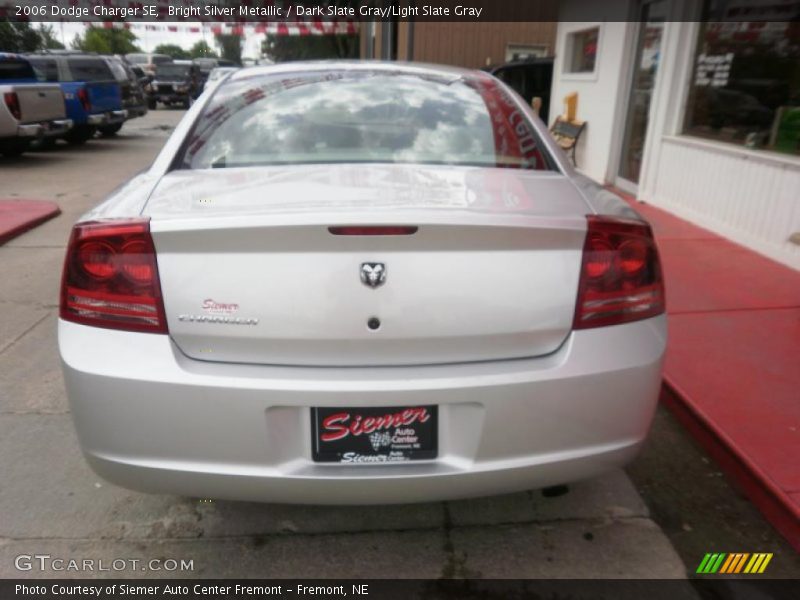 Bright Silver Metallic / Dark Slate Gray/Light Slate Gray 2006 Dodge Charger SE