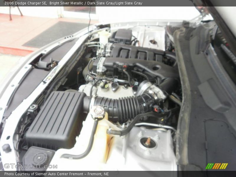 Bright Silver Metallic / Dark Slate Gray/Light Slate Gray 2006 Dodge Charger SE