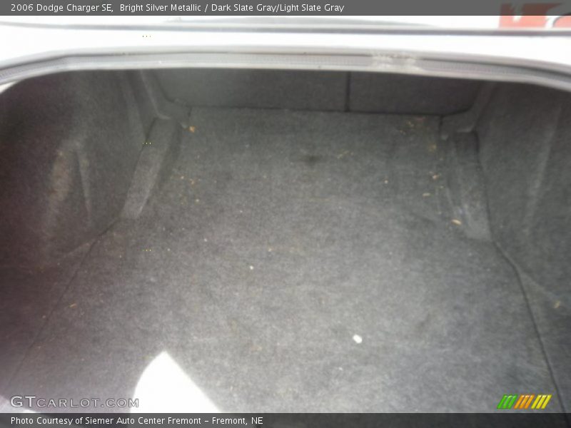 Bright Silver Metallic / Dark Slate Gray/Light Slate Gray 2006 Dodge Charger SE