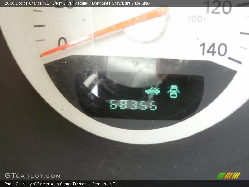 Bright Silver Metallic / Dark Slate Gray/Light Slate Gray 2006 Dodge Charger SE