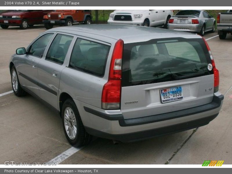 Silver Metallic / Taupe 2004 Volvo V70 2.4