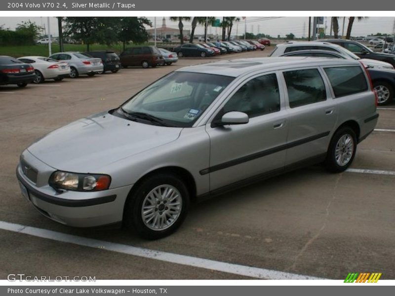 Silver Metallic / Taupe 2004 Volvo V70 2.4