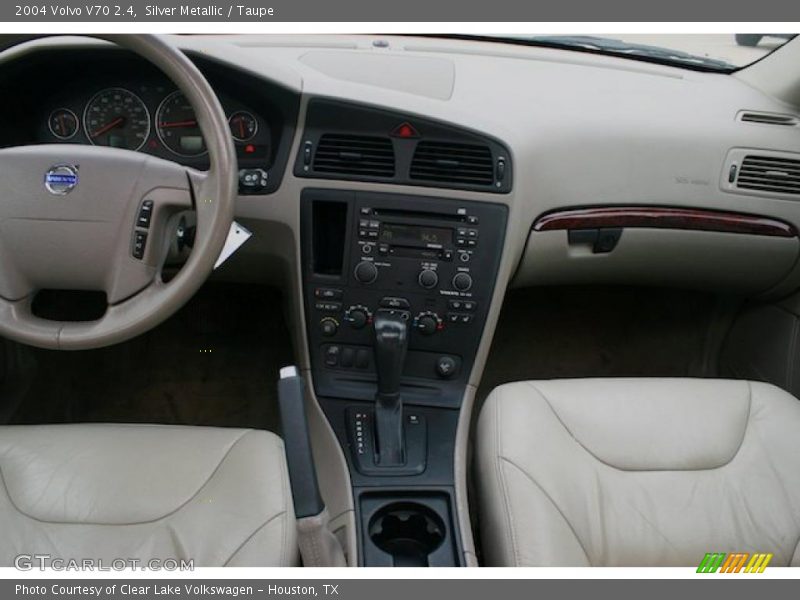 Silver Metallic / Taupe 2004 Volvo V70 2.4