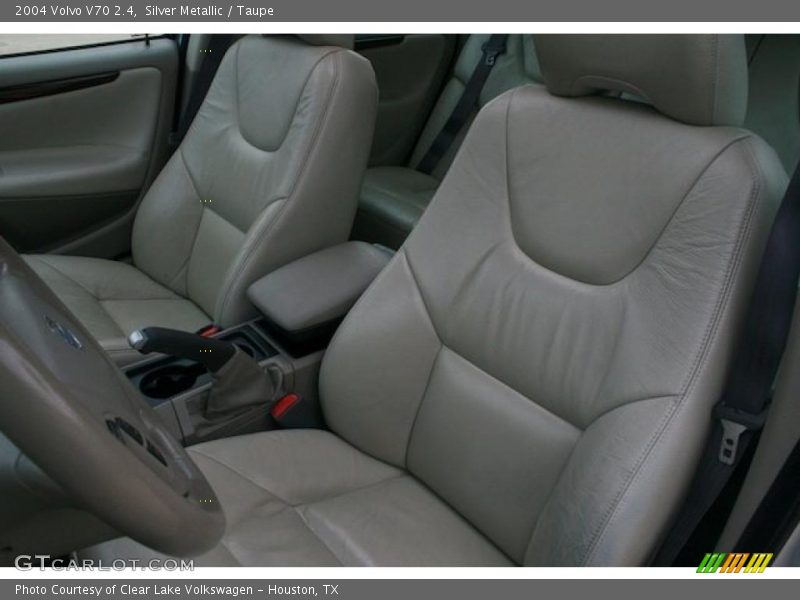 Silver Metallic / Taupe 2004 Volvo V70 2.4