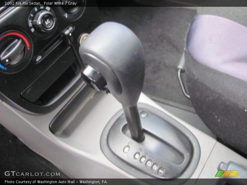 Polar White / Gray 2002 Kia Rio Sedan