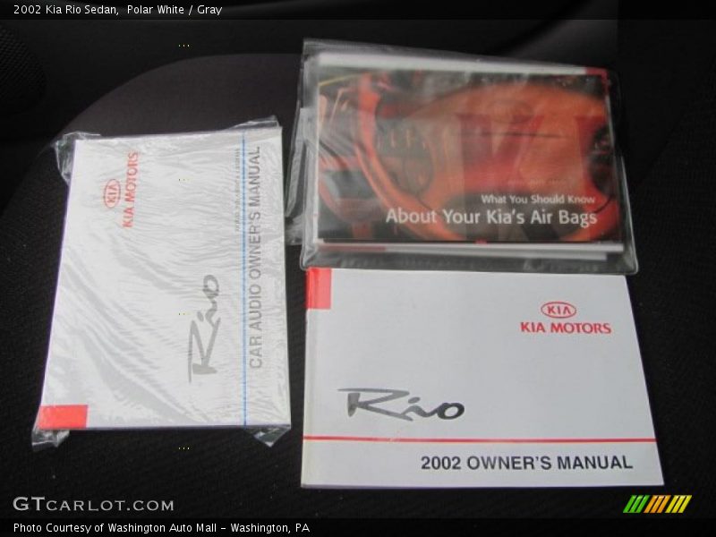 Polar White / Gray 2002 Kia Rio Sedan