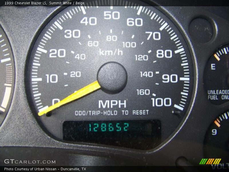 Summit White / Beige 1999 Chevrolet Blazer LS