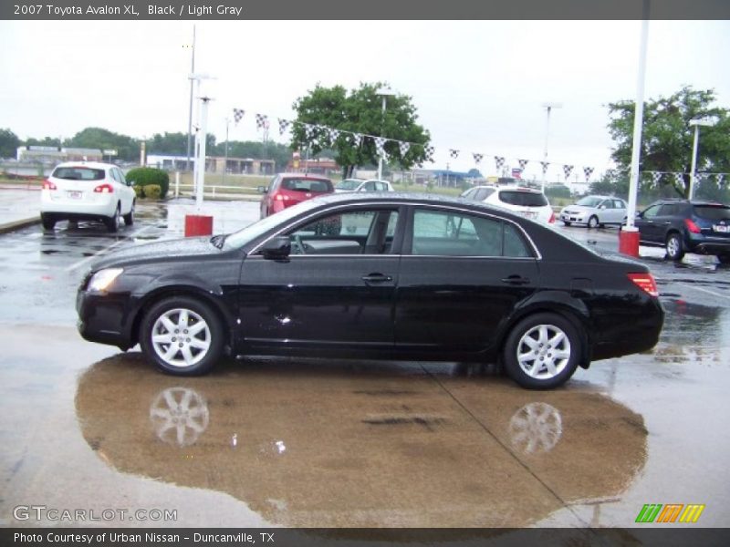 Black / Light Gray 2007 Toyota Avalon XL