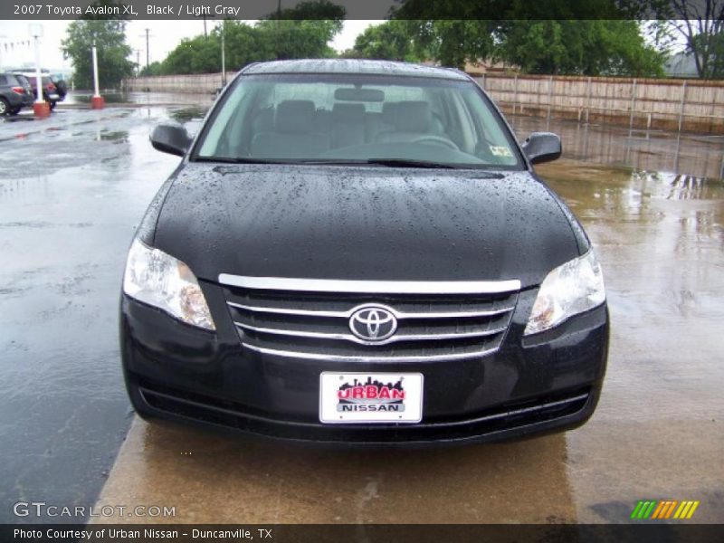 Black / Light Gray 2007 Toyota Avalon XL