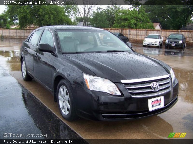 Black / Light Gray 2007 Toyota Avalon XL
