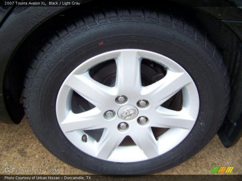 Black / Light Gray 2007 Toyota Avalon XL