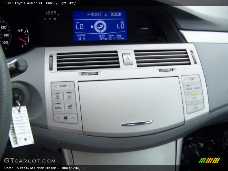 Black / Light Gray 2007 Toyota Avalon XL