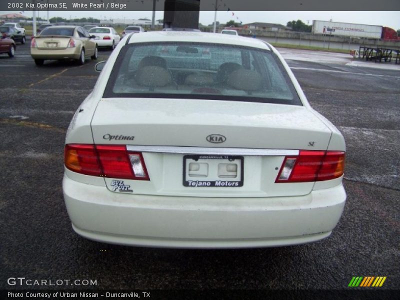 White Pearl / Beige 2002 Kia Optima SE