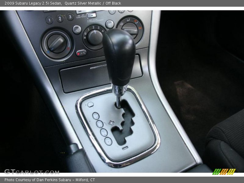 Quartz Silver Metallic / Off Black 2009 Subaru Legacy 2.5i Sedan