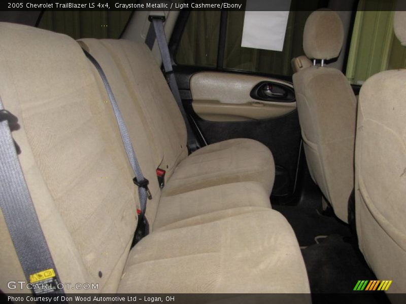 Graystone Metallic / Light Cashmere/Ebony 2005 Chevrolet TrailBlazer LS 4x4