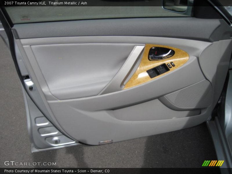 Titanium Metallic / Ash 2007 Toyota Camry XLE