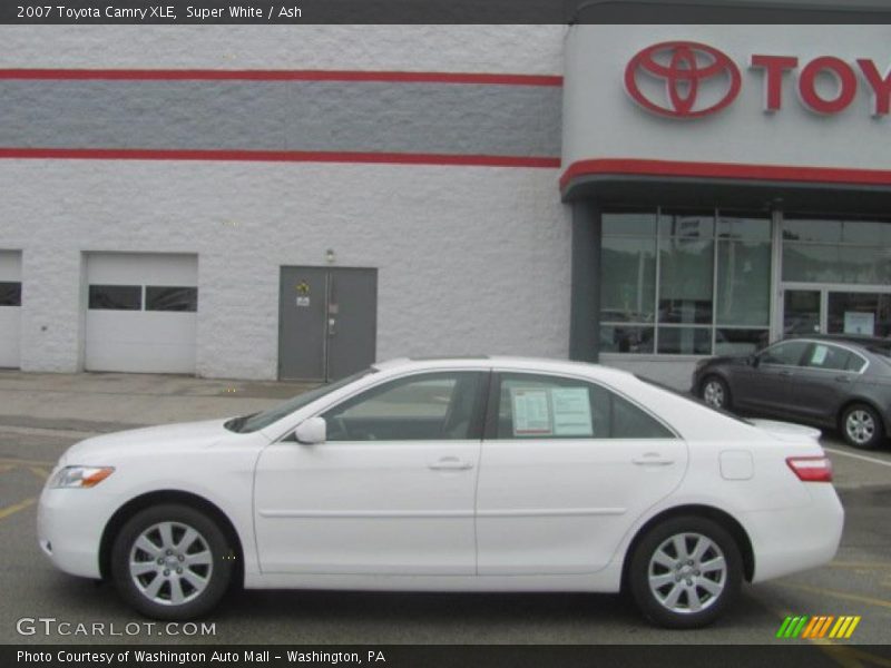 Super White / Ash 2007 Toyota Camry XLE