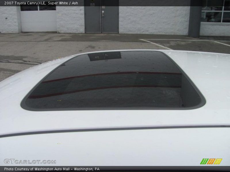 Super White / Ash 2007 Toyota Camry XLE