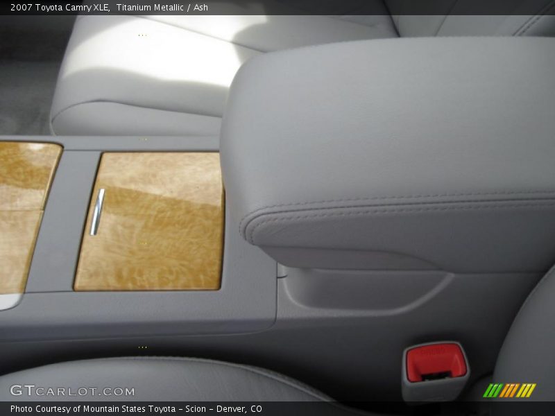 Titanium Metallic / Ash 2007 Toyota Camry XLE